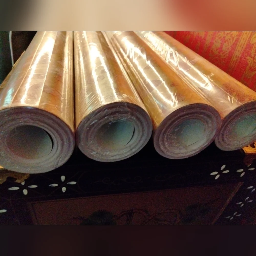 4 Rolls Of Damask Wallpaper